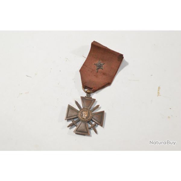 Croix de Guerre Fran�aise WW1 Poilu 1914/1918 French  M�daille 14/18   TROISI�ME R�PUBLIQUE  (20B)