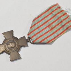 Croix M&eacute;daille du Combatant France 14/18 1914/1918 Poilu (17B)