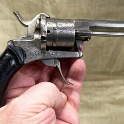 Beau r&eacute;volver &agrave; broche - 7 mm - 1860 / 1880.
