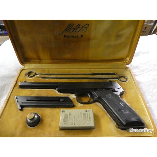 pistolet MAB  F cal 22lr avec coffret complet