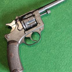 R&eacute;volver MAS 1892 de 1922 en calibre 8mm Lebel