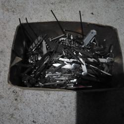 Couteau ancien pliant lot fournitures lames,ressort platine tir bouchon tr&egrave;s gros Lot.