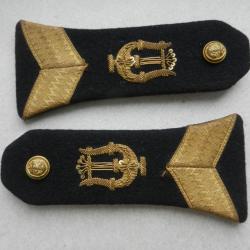 belle paire de pattes d'&eacute;paule/&eacute;paulettes de Spencer - musique de la marine