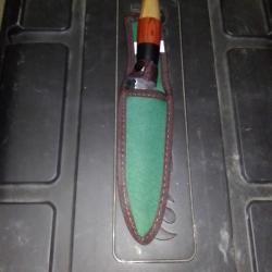 couteau de chasse ou randonn&eacute;e