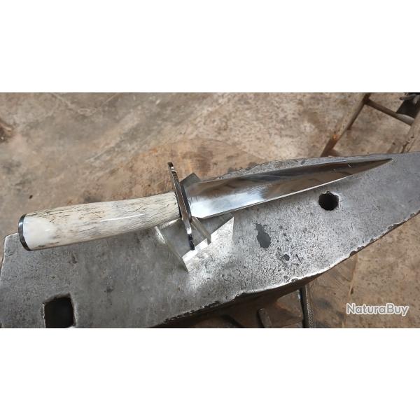 Dague de chasse forg�e