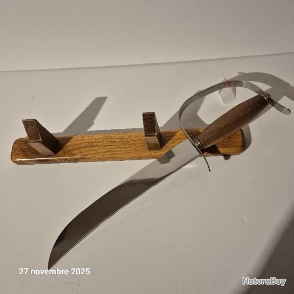 Sabre � champagne vintage, �tat neuf, marque Roger Orf�vre.et son support