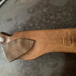 &Eacute;tui revolver