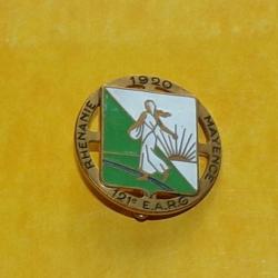 121&deg; Escadron Automobile de R&eacute;serve G&eacute;n&eacute;rale, ajour&eacute; ,volant broch&eacute; d'un &eacute;cu vert et blanc &agrave; une sem