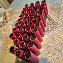 Lot  rare  de 38 douilles  vides carton ROTTWEIL Tiger cal 12 chambrees 67,5