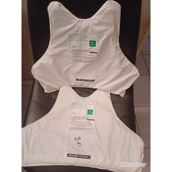 Ench�re lot de 2 plaques balistiques contre les armes de poings et les lames 47X32 cm