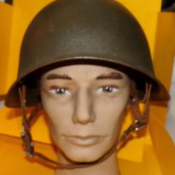 CASQUE MILITAIRE LOURD DE L'ARMEE SUISSE MODELE M71 , FABRICATION  AVEC PEINTURE GRANULEUSE , TAILLE