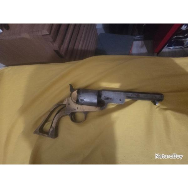 Revolver a poudre noir cal 36