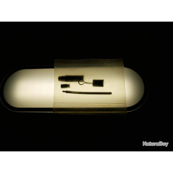 Kit �jecteur/extracteur FAMAS dans son emballage d'origine jamais ouvert