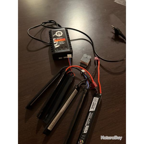 Batterie LI-PO Triple Stick 11.1v - 2000mAh - 15/30C - T-Dean - Specna Arms x2 avec chargeur+testeur