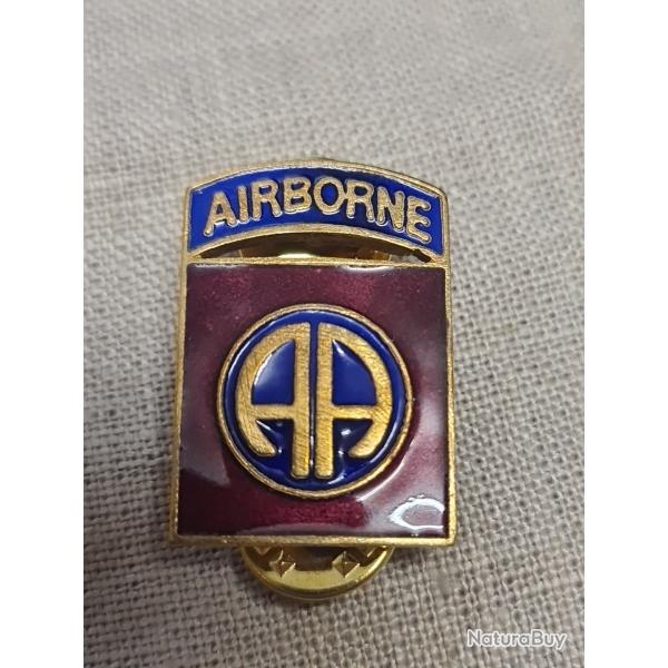 Insigne , pin's  �maill� 81�me WW2