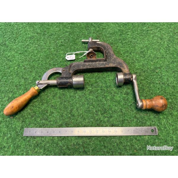 SERTISSEUR  POUR CARTOUCHES  CALIBRE  20  20 �ME  N� 3