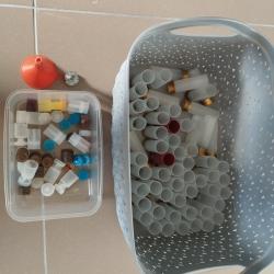 Lot 60 douilles neuves amorc&eacute;es + accessoires rechargement cal12