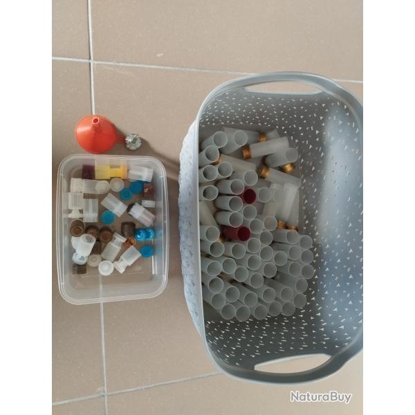 Lot 60 douilles neuves amorc�es + accessoires rechargement cal12