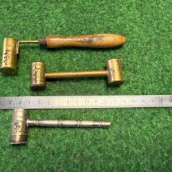 LOT DE TROIS DOSETTE A POUDRE ET A PLOMB  ANCIENNES