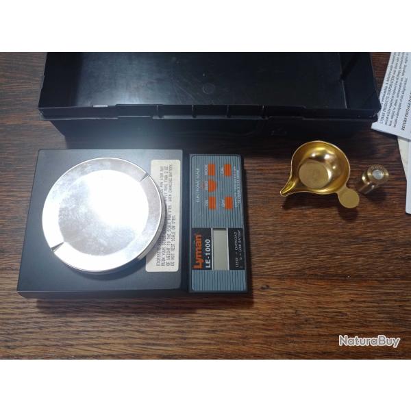 Balance electronique compacte - LYMAN LE-1000 - ann�e 2000 - TBE