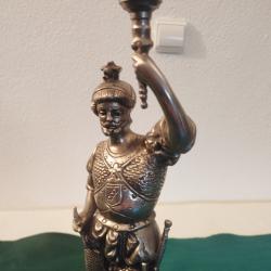 Statuette n&eacute;o-Renaissance repr&eacute;sentant un guerrier du XVIe si&egrave;cle