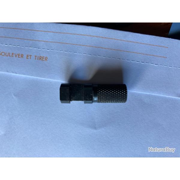 Extension de chien pour carabine a levier sous garde.