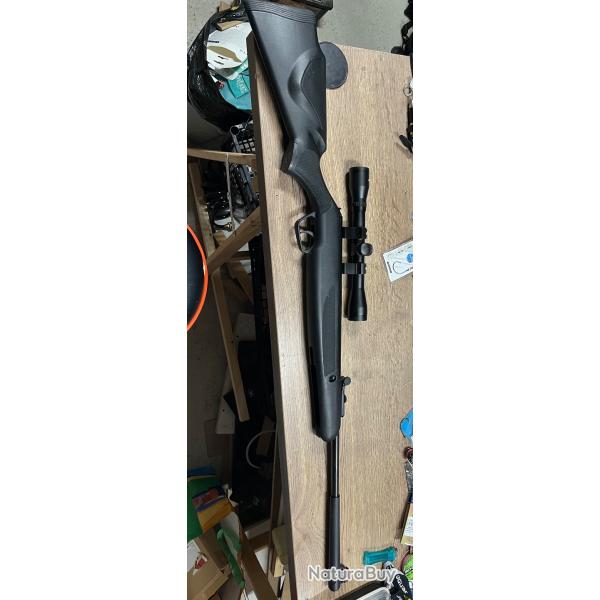 Carabine Stoeger Mod X20 synth�tique 4.5 mm (19.9 joules) + lunette 4x32