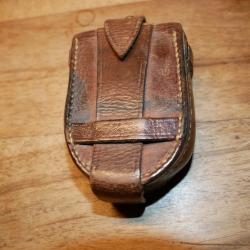 Pochette &agrave; boussole d'officier Anglais WW1 en cuir fauve