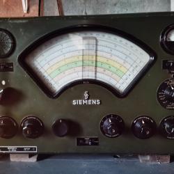 Ancien Recepteur radio Arm&eacute;e Fran&ccedil;aise. Siemens