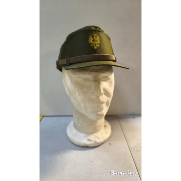 Casquette authentique arm�e espagnole ann�es 70/80 NEUVE EJERCITO SPANISH ARMY FRANCO insigne jaune