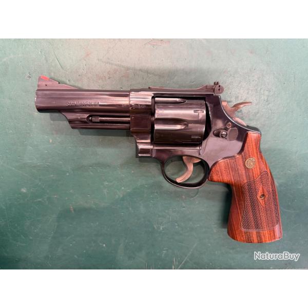Smith wesson 29-10 44mag 4 pouces