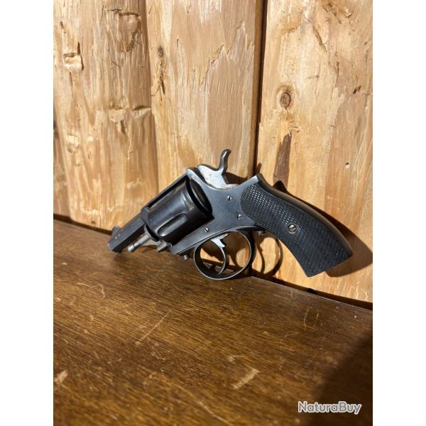ENCHERES 1� - REVOLVER LIEGEOIS 8MM/92 LEBEL