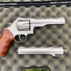 Revolver dan wesson calibre 44 magnum