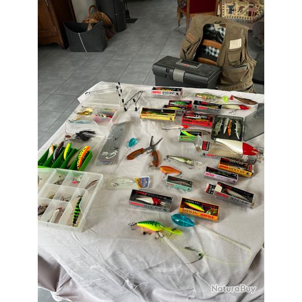 Vente d'un lot de 50 leurres durs , souples et cuill�res , Rapalas et autres marques et types.