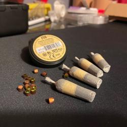 Pack 12 cartouches papier poudre noire cal 44 + 12 amorces , charge 1,2 grammes de PNF2,