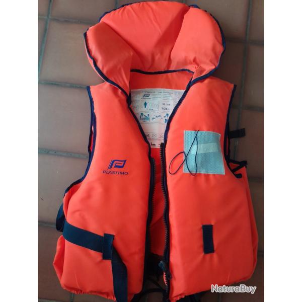 Gilet de sauvetage tr�s bon �tat. Taille L.