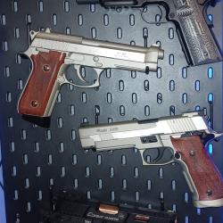 4 pistolet airsoft 6mm. Blowback , full metal