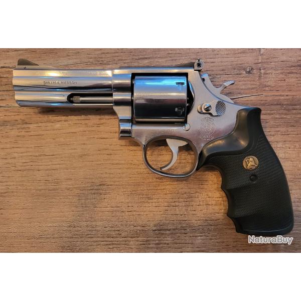 Smith & Wesson 686 - 4" - S�rie limit�e Eurocombat