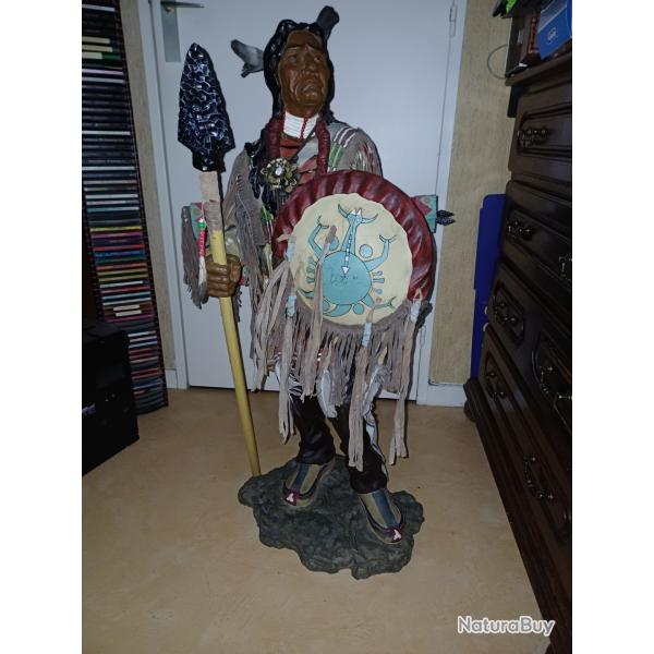 Statue indien guerrier polyr�sine 96cm �tat neuf