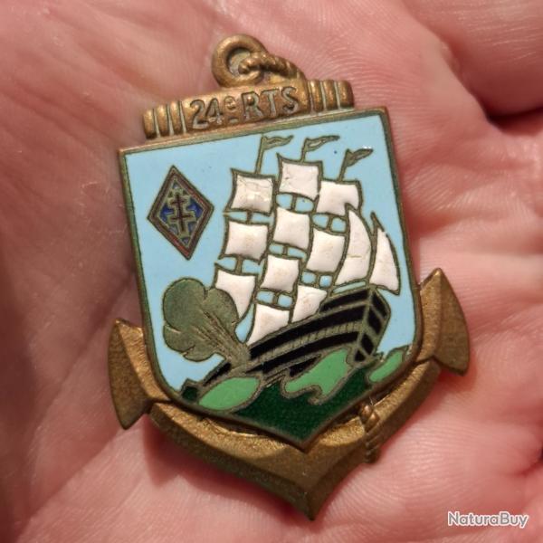 INSIGNE 24 RTS (REGIMENT DE TIRAILLEURS SENEGALAIS )