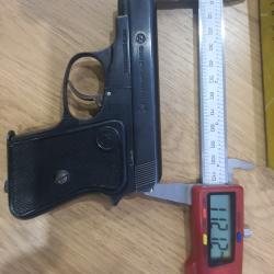 Pistolet 6.35 model cz 45