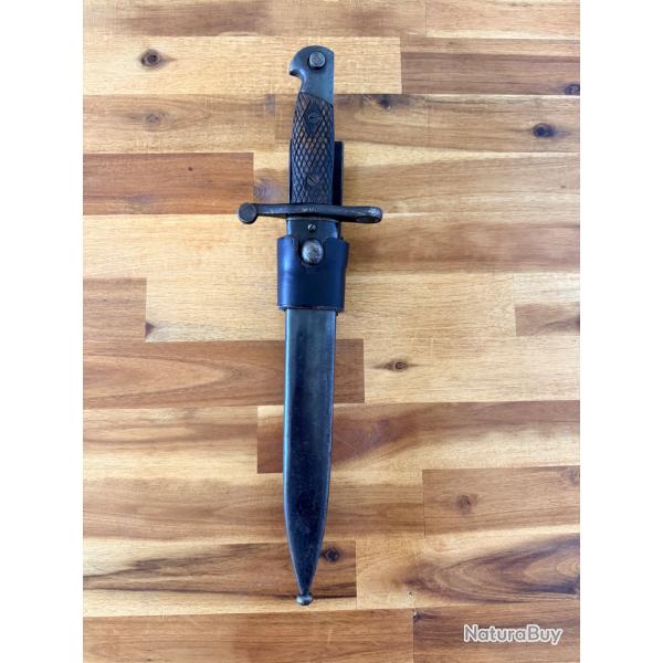 Lot 2 ba�onnettes militaires : Su�doise Mauser M1896 + Espagnole M1941 Bolo - Compl�tes fourreaux