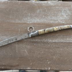 Couteau Ch&acirc;tellerault Solognot. Rare manche en belle corne flamm&eacute;e. XIX &egrave;me si&egrave;cle. Excellent &eacute;tat.