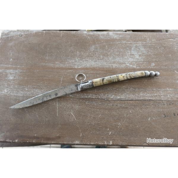 Couteau Ch�tellerault Solognot. Rare manche en belle corne flamm�e. XIX �me si�cle. Excellent �tat.