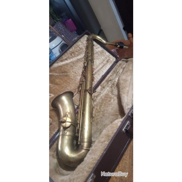 Saxophone t�nor Dolnet Lef�vre de 1923 complet avec bec et valise Selmer