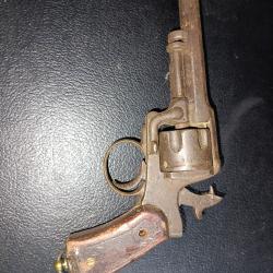 Revolver fagnus maquaire a restaurer