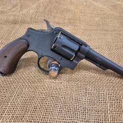 Revolver smith et wesson victory calibre 38 sp&eacute;cial
