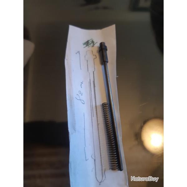 Percuteur avec ressort