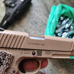 Colt 45 cybergun lot airsoft plus accessoires