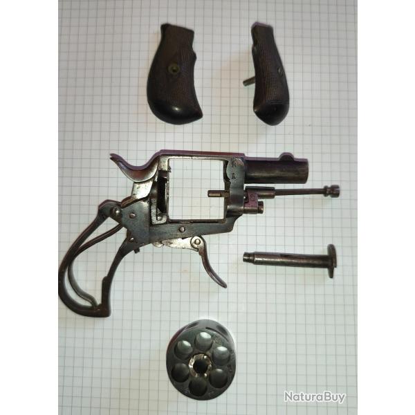 JOLI PETIT REVOLVER BELGE  BULLDOG / CAL.320 / BEL ETAT